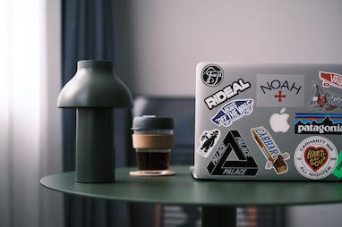 ۷ نکته کلیدی در 2025 استیکرهای تخصصی برای لپ تاپ